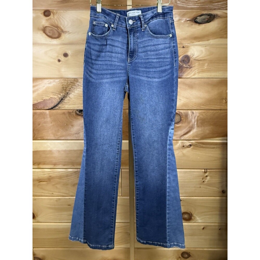 Marc New York Two-Toned Blue Flare Jeans Women’s‎ Size 2